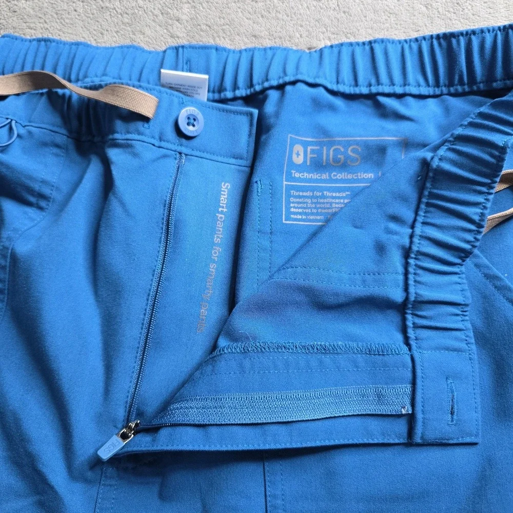FIGS Cairo Cargo Scrub Pants Mens Large Blue PO# 1652 Technical Collection 32